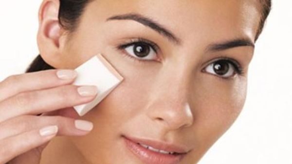 3 مستحضرات تهمك من الماكياج المعدني 