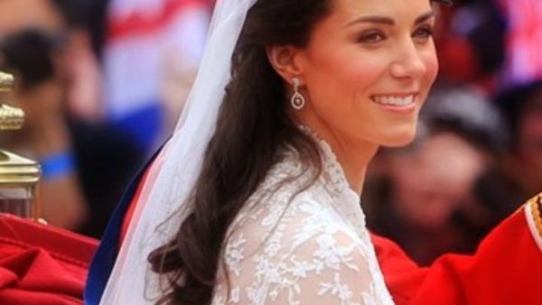 خطوات عمل تصفيفة شعر كيت ميدلتون