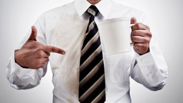 7 طرق لإزالة اللطخات العنيدة عن الملابس