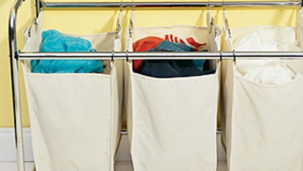 6 نصائح للتخلص من فوضى الملابس