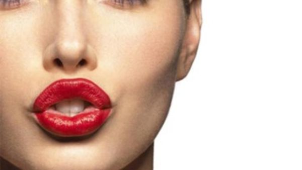 نصائح للحصول على شفاه حمراء شهية