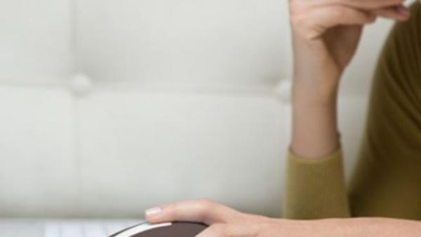 فأرة الحاسوب تسبب أوجاع الرسغ والرقبة والأكتاف