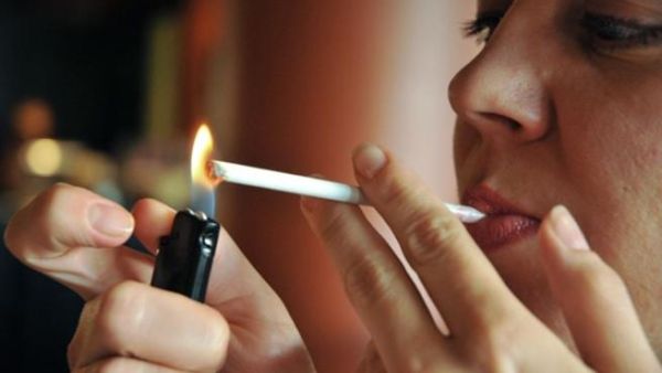 بعض الجزيئات الضارة من الدخان تبقى في الاجواء لعدة ساعات