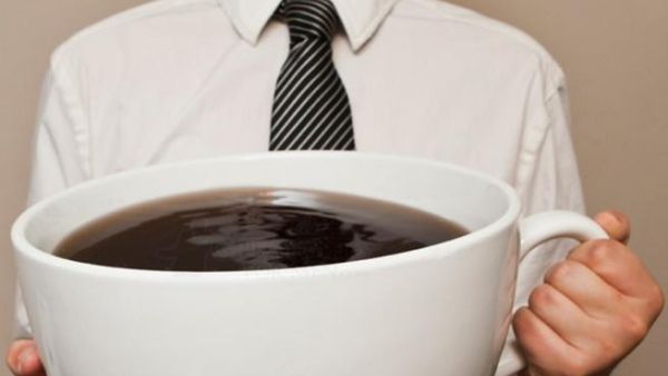 القهوة تحتوي على كافيين اكثر من الشاي 