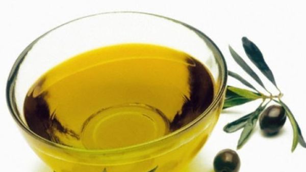 زيت زيتون يملك فوائد صجية عديدة