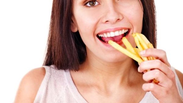تناول البطاطس المقلية المحضرة في المنزل بطريقة صحية أفضل وأكثر آمانا
