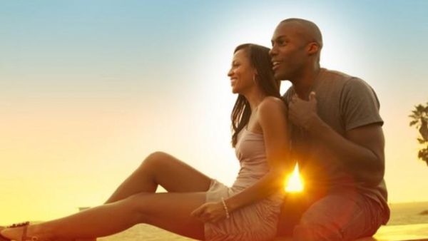 كلمة أحبك لا تتبع أي احصاءات - صورة تعبيرية