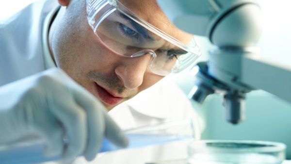 تتجمع العديد من أنواع البكتيريا معا في لويحات لزجة بطريقة تجعل من الصعب القضاء عليها