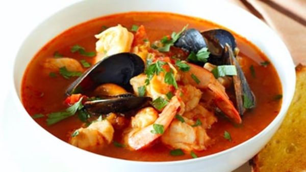 شوربة البحريات و قريدس بالفرن وحلاوة السميد بالقشطة