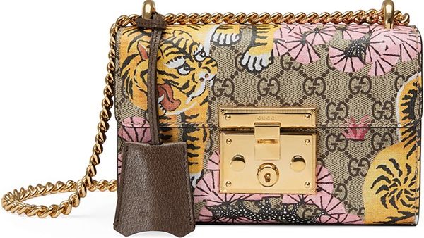 النمر البنغالي وحقيبة غوتشي الكلاسيكية