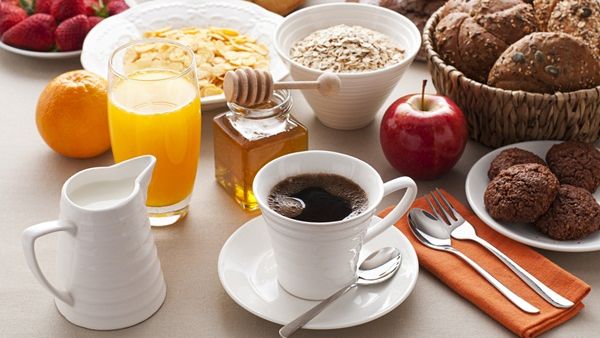 وجبة فطور صحية ومتوازنة