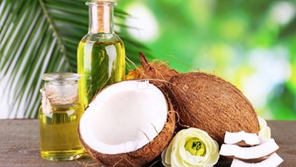 قناع زيت جوز الهند مع العسل للشعر