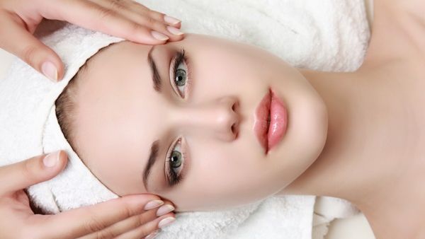 التنظيف هو اساس البشرة النضرة والشابة