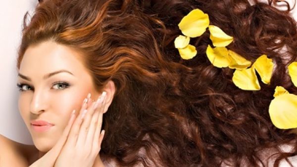 مواد طبيعية لزيادة قوة ولمعان شعرك