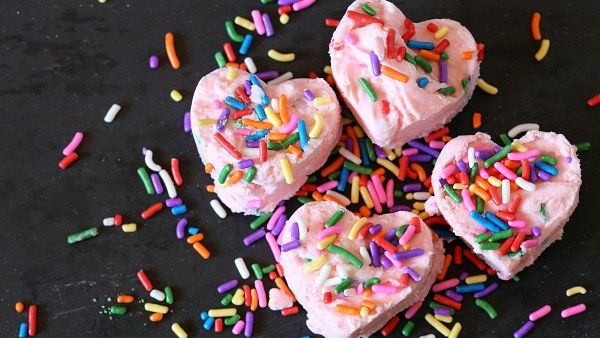 قلوب الفراولة لعيد أحلى الأمهات
