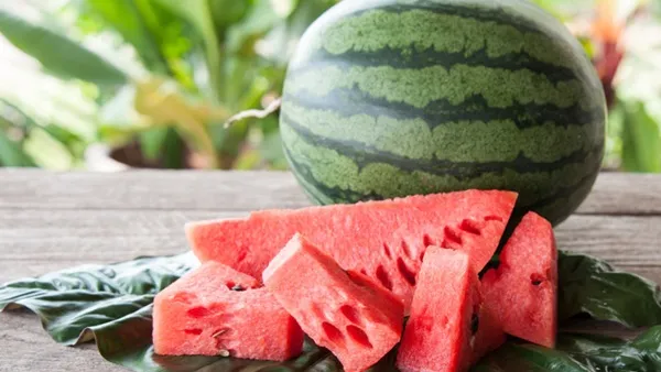 نصائح الخبراء لشراء البطيخ الناضج والحلو