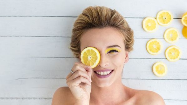 وصفات الليمون لبشرة مشرقة