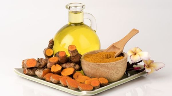 زيت الكركم فوائد علاجية وجمالية