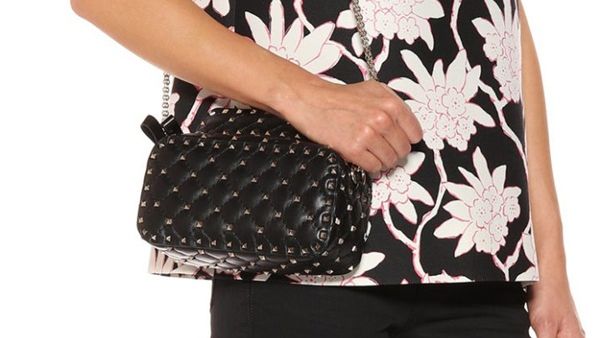 تعرفي على الحقيبة الجديدة من فالنتينو