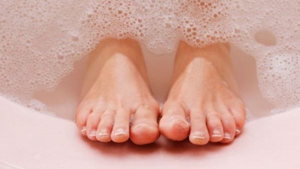علاج فطريات أظافر القدم ممكن بالطرق التقليدية