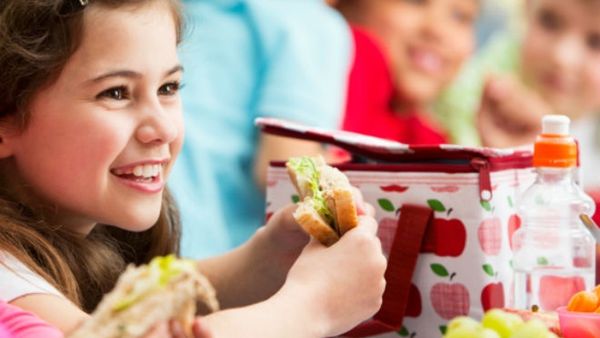 حضري وجبات خفيفة وشهية للاطفال كل يوم