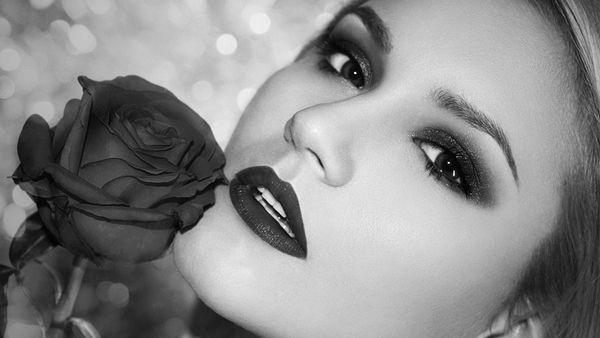 رؤية الزهور الملونة في حلمك دلالة على...