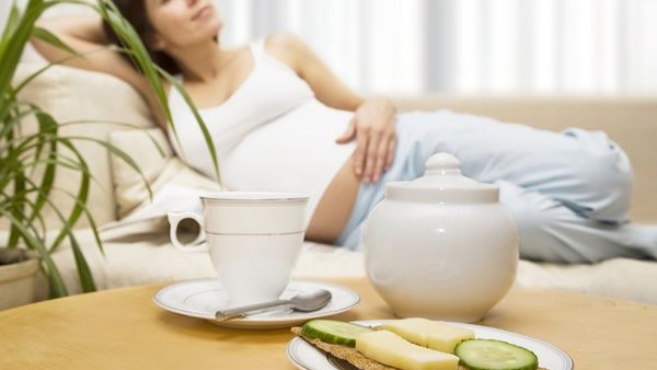 لماذا تعاني المرأة من تقلبات المزاج اثناء الحمل؟ لماذا تعاني المرأة من تقلبات المزاج اثناء الحمل؟