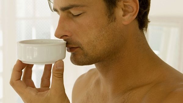 بعض المأكولات تسبب رائحة الجسم الكريهة