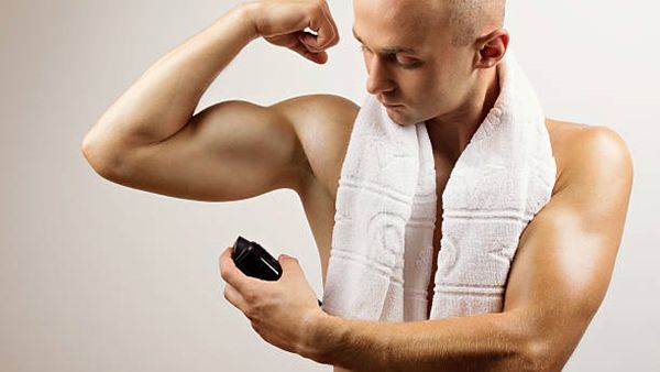 عرق الرجل يمكن أن يجذب النساء