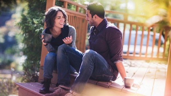 كيف تعرف اذا كانت تبادلك نفس المشاعر؟