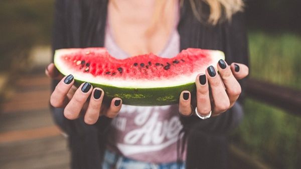 يعتبر البطيخ من الفواكه الغنية بالماء