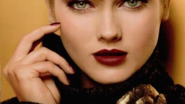 ملصق شانيل الاعلاني 