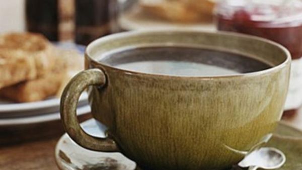 كوب شاي اخضر منعش 