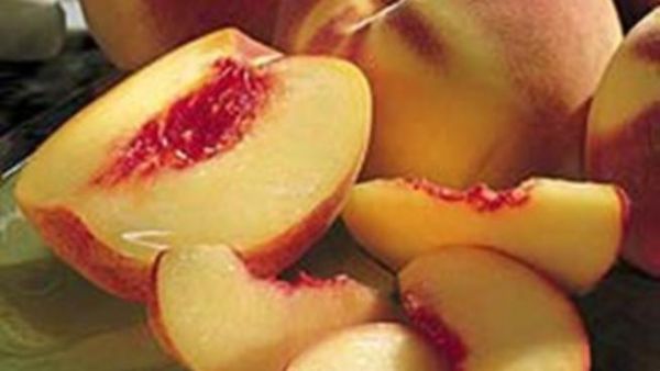 الدراق يحمي من الاصابة بالسمنة 