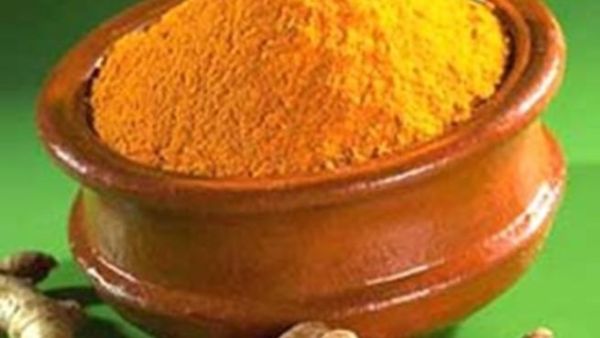 يساهم الكركم في حماية القلب أكثر عن طريق منع تكون ترسبات في الشرايين