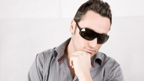 ما هي شخصية الرجل الغامض في حياتك؟