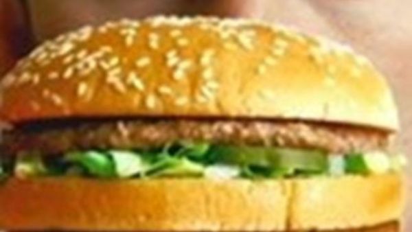 الوجبات الجاهزة أكثر الاطعمة المعلن عنها في التلفاز