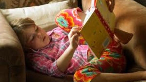 كيف تحمي بصر طفلك عند القراءة؟