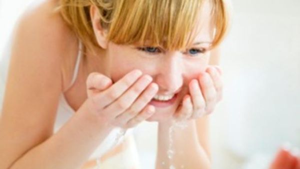 4 وصفات عضوية للتخلص من البقع الداكنة