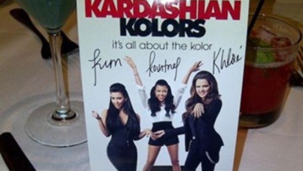 الأخوات كارداشيان يطلقن مجموعة جديدة من طلاء الأظافر