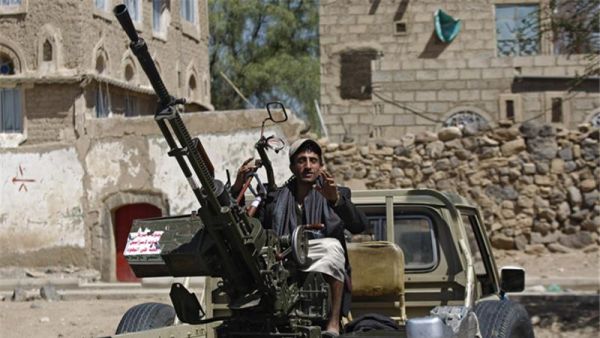 A Houthi rebel fighter in Ibb, Yemen. (AFP/File) A Houthi rebel fighter in Ibb, Yemen. (AFP/File)