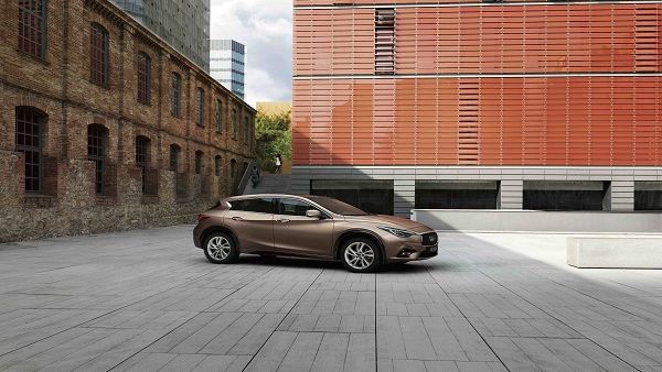 إنفينيتي Q30