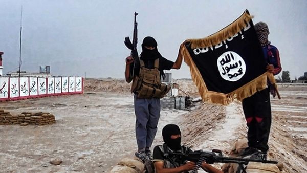 Daesh fighters in Iraq display their flag. (AFP/File)