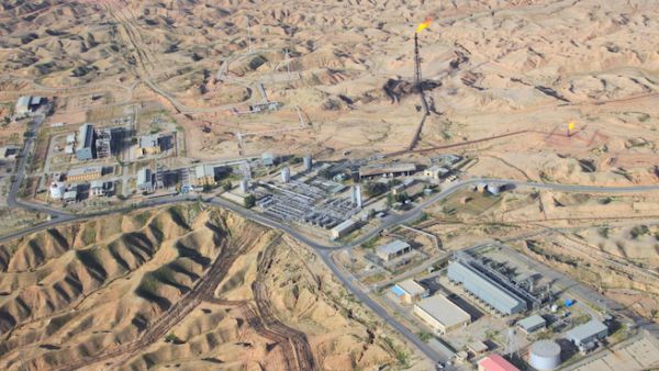 Iraq has extensive trade ties with Iran and heavily depends on Iranian natural gas imports for electricity generation. (Shutterstock)