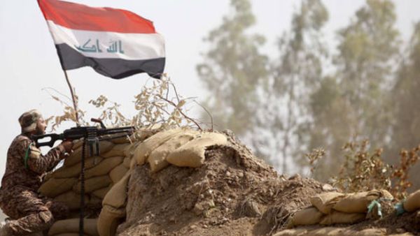 An Iraqi Shiite militia fighter in the province of Salahuddin (AFP/Mohammad Sawaf)