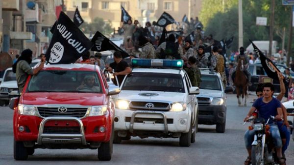 A lighting offensive by Daesh militants last summer in the northern Iraqi city of Mosul that took the country by surprise and sparked a massive Christian exodus to neighboring countries. (AFP/File)