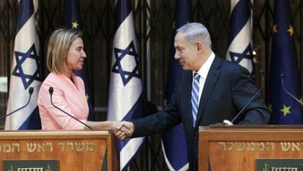 PM Netanyahu and EU foreign policy chief Mogherini during their meeting in Jerusalem, May 20, 2015. (AFP/Dan Balilty)