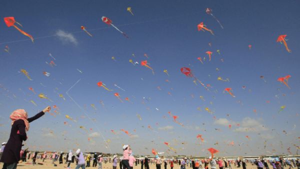Israeli warplane on Sunday struck a group of Palestinians trying to fly incendiary kites and balloons near Gaza border. (AFP/ File)