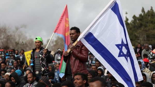Israel said that it aims to release 207 asylum seekers from Africa in order to complete deportation plan. (AFP/ File Photo)