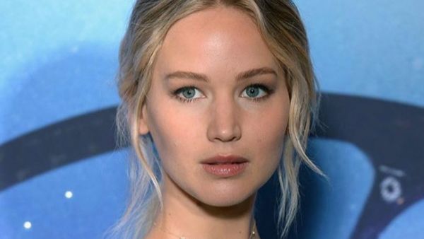 Jennifer Lawrence's friends would never speak to her again if she adopted a method acting approach (Source: jenniferlawrence.daily / Instagram )